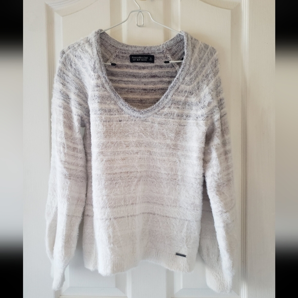 Abercrombie & Fitch Sweaters - Abercrombie and Fitch sweater